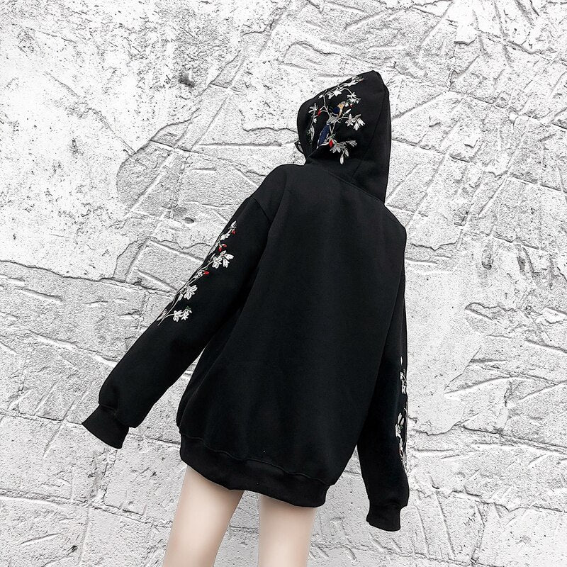 Cozy Love in Style – Embroidered Couple Hoodies