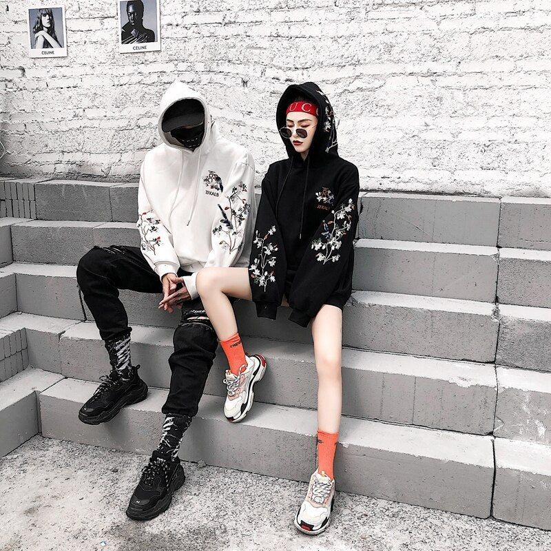 Cozy Love in Style – Embroidered Couple Hoodies
